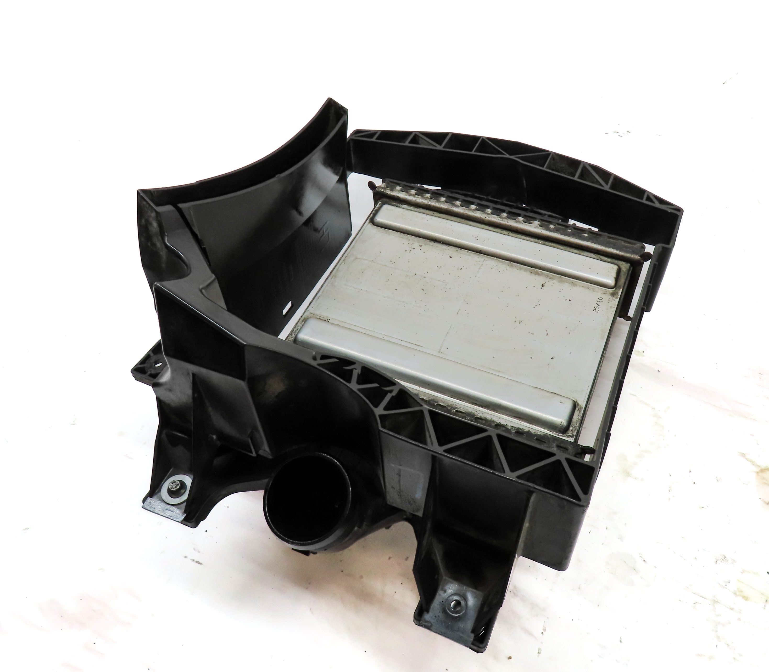 2016 RANGE ROVER SPORT (L494) 3.0L DIESEL ENGINE LEFT DRIVER AUXILIARY RADIATOR — exact item pictured
